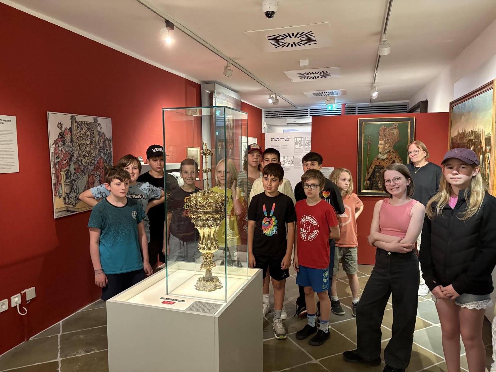 „NEU STADT ERZÄHLEN“ – Klasse 1G im Museum St. Peter an der Sperr