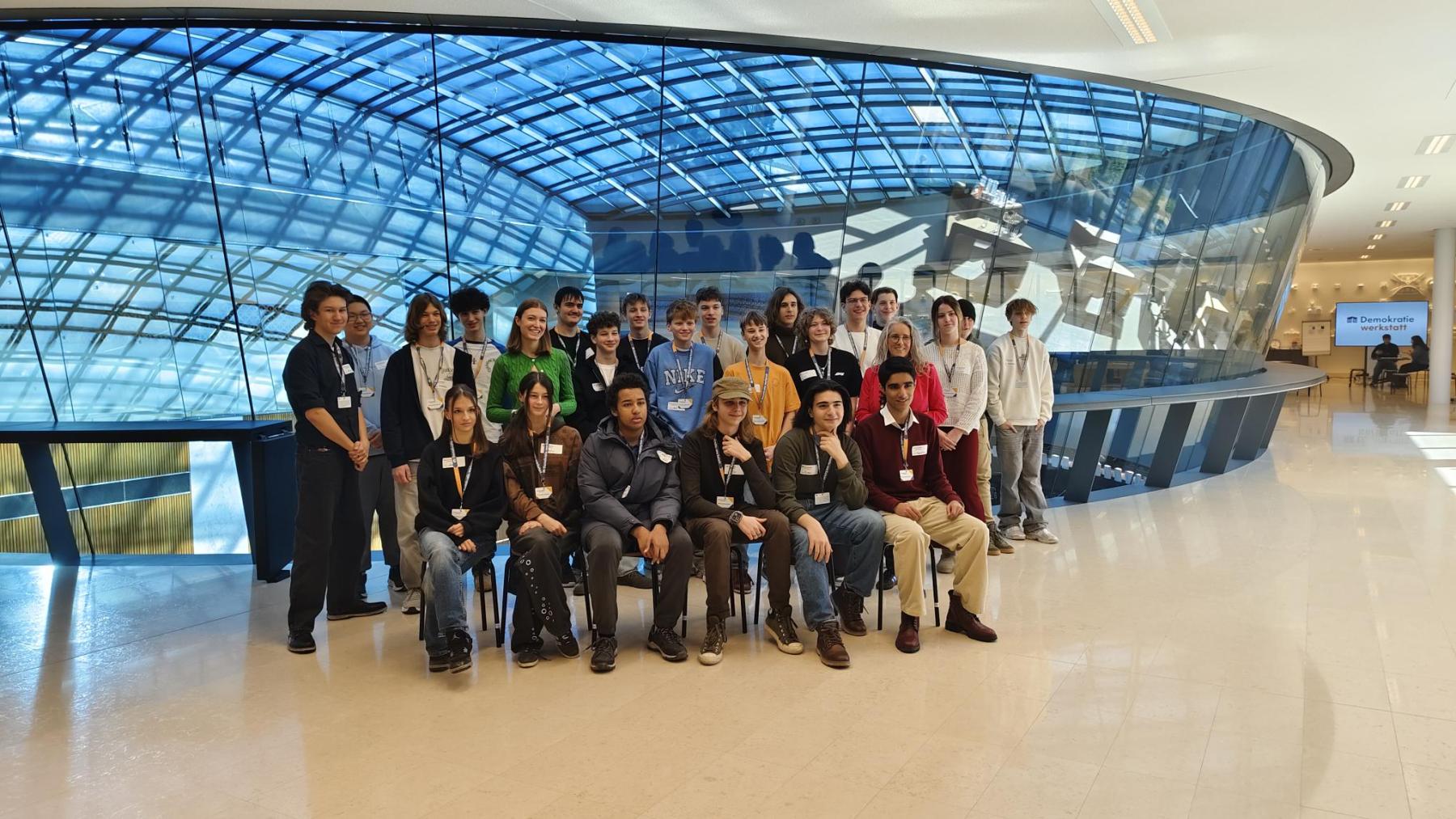 Exkursion der 5C ins Parlament – Demokratie hautnah erlebt